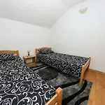 Ade Apartment